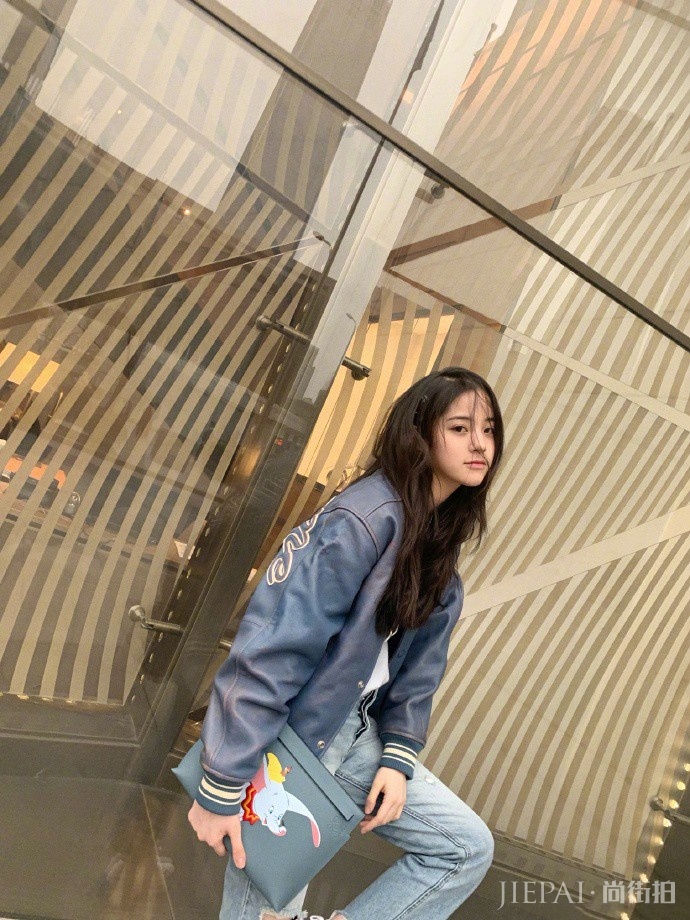 d43b4eb583564cbb95e9626ccd260c00.jpeg